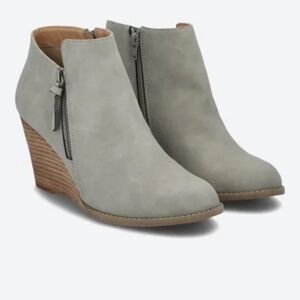 Report Footwear Guine Wedge Bootie in Gray Size 6